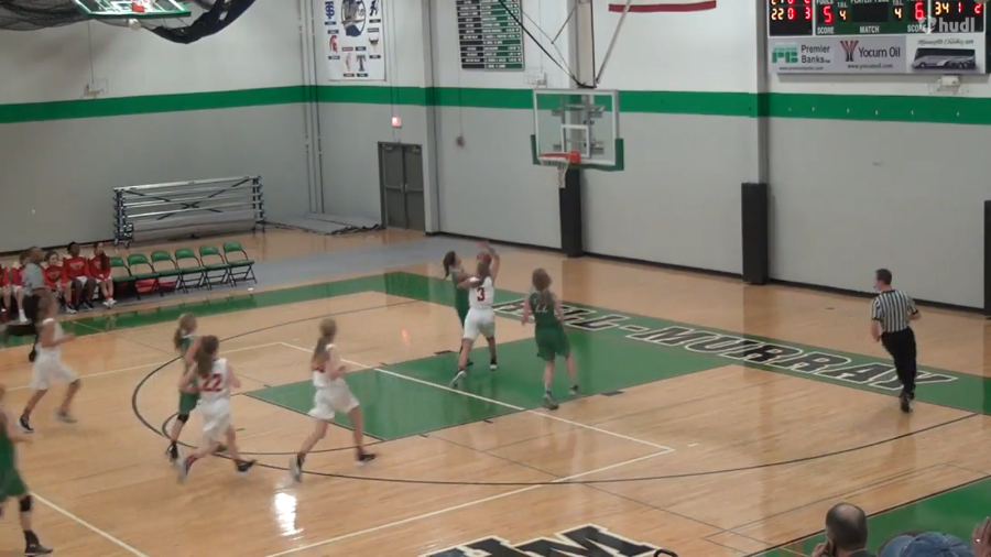 MV+girls+make+a+play+at+a+Hill-Murray+away+game