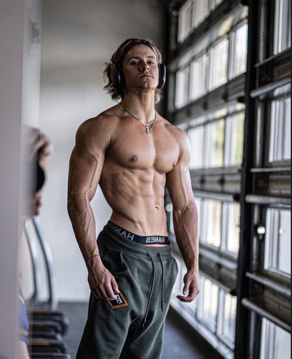 Alex Eubank, a bodybuilder/influencers who admits to being excessively lean.
