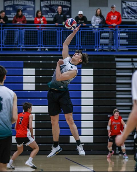 PHOTO VIA @moundsviewboysvolleyball